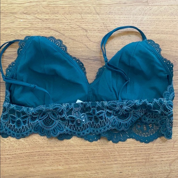 Colsie Teal Lace Bralet - Picture 3 of 3